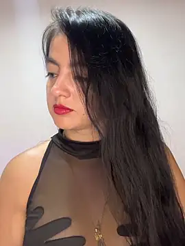 salo-rousee online show from April 25, 2026, 12:24 am