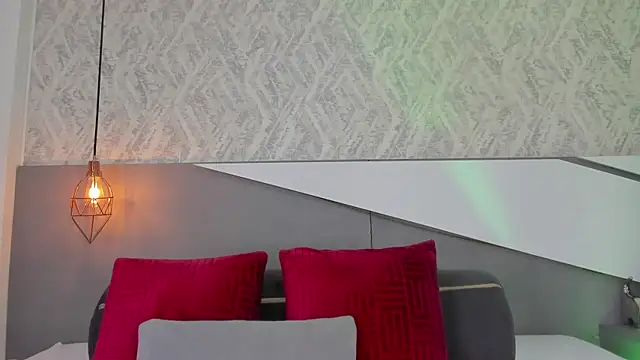 Rose Jener online show from December 3, 2025, 2:04 pm