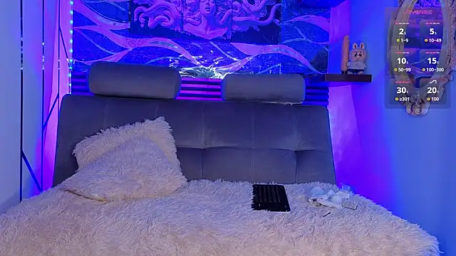 oliver mr  online show from April 21, 2026, 7:50 pm