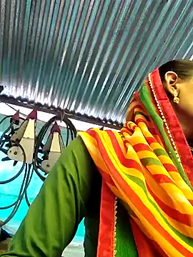 Pooja750 online show from September 13, 2025, 3:17 am