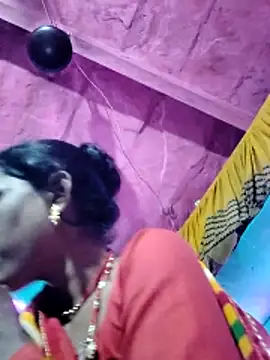 Pooja750 online show from October 21, 2025, 1:23 pm