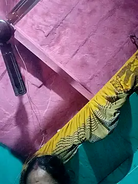 Pooja750 online show from November 20, 2025, 8:30 pm