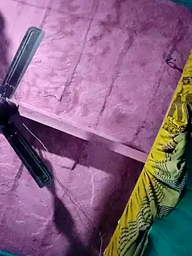 Pooja750 online show from November 21, 2025, 8:35 am