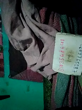 Pooja750 online show from February 9, 2026, 5:50 pm