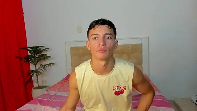 Snapshot of eroseliam chatting on February 26, 2026, 7:35 pm eroseliam online show from February 26, 2026, 7:35 pm