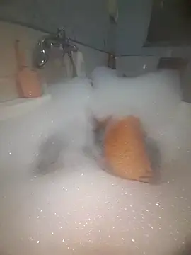 gigilola84 online show from November 14, 2025, 4:49 pm