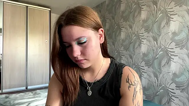 LeonorLovLu online show from September 12, 2025, 10:15 am