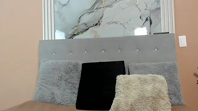  online show from April 23, 2026, 12:15 pm