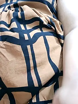 BeautyGirl sara online show from November 6, 2025, 4:52 pm