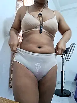 Snapshot of BeautyGirl_sara chatting on June 18, 2026, 4:35 am BeautyGirl sara online show from June 18, 2026, 4:35 am