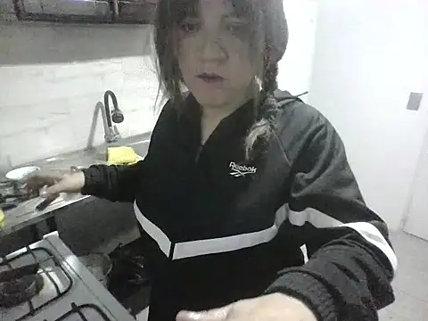 Isisflame online show from October 25, 2025, 1:35 am