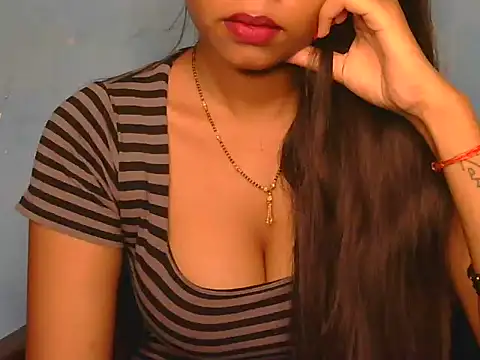 sexy-noty online show from September 8, 2025, 7:35 pm