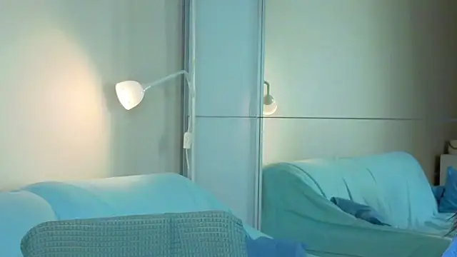 slyshypie online show from September 18, 2025, 1:24 pm