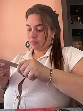 sarahreyess 11 online show from March 7, 2026, 7:33 pm