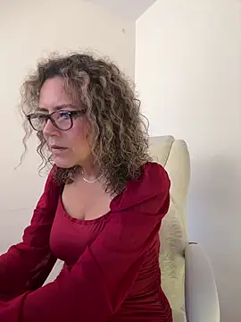 Snapshot of Paty_chic chatting on June 17, 2026, 2:40 pm Paty chic online show from June 17, 2026, 2:40 pm