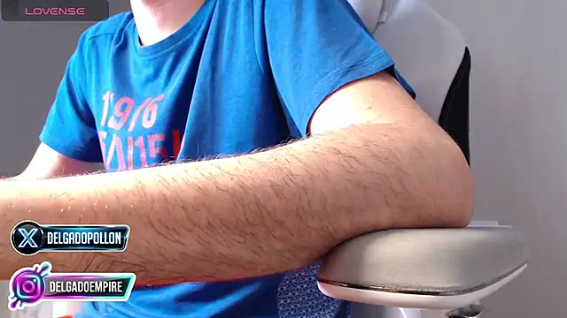 delgadopollon1991 online show from April 14, 2026, 11:00 pm