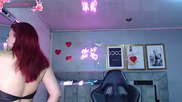 Red Bunny v online show from April 12, 2026, 1:38 pm