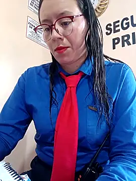 Hannah-colx online show from November 8, 2025, 4:40 pm