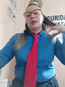 Hannah-colx online show from April 18, 2026, 3:27 pm