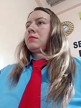 Hannah-colx online show from April 21, 2026, 7:06 pm