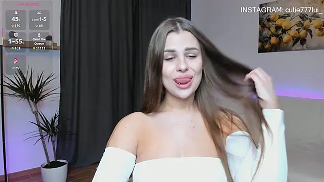 Cutie Lui  online show from September 11, 2025, 3:17 am