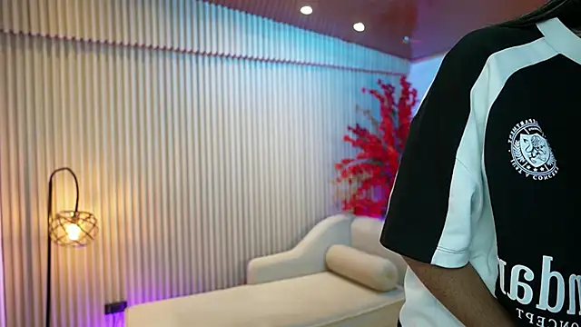 Snapshot of GiaNovak chatting on October 1, 2025, 11:38 am GiaNovak online show from October 1, 2025, 11:38 am