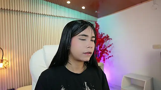 Snapshot of GiaNovak chatting on October 4, 2025, 11:41 am GiaNovak online show from October 4, 2025, 11:41 am