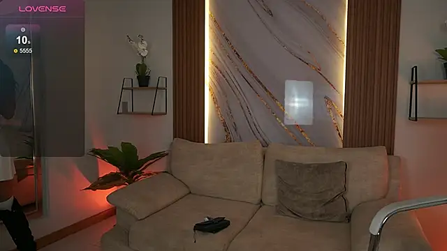 Snapshot of GiaNovak chatting on December 18, 2025, 7:09 pm GiaNovak online show from December 18, 2025, 7:09 pm