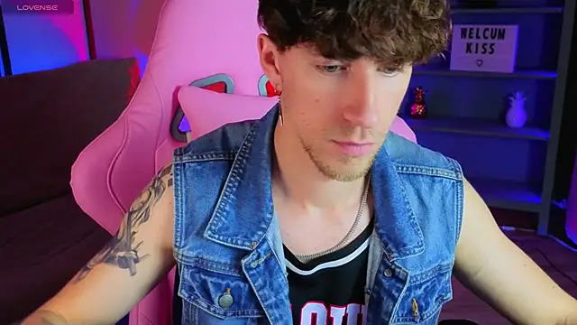 mark caron online show from October 19, 2025, 8:20 pm