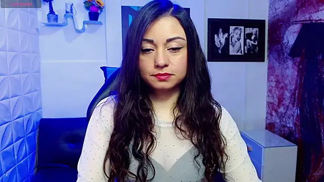 Eva Roussell online show from October 4, 2025, 2:37 pm