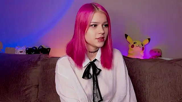 Snapshot of RavenKitten_ chatting on May 4, 2026, 2:51 am RavenKitten online show from May 4, 2026, 2:51 am