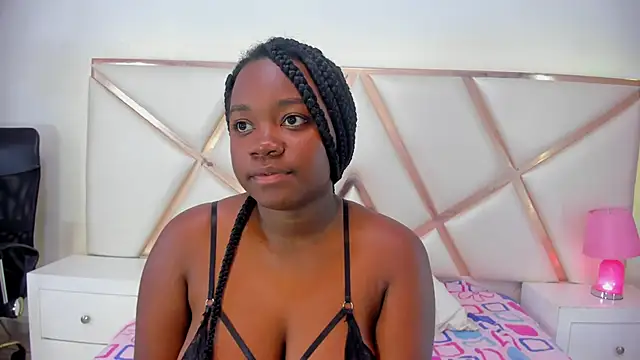 SulyClarck online show from December 1, 2025, 7:19 pm