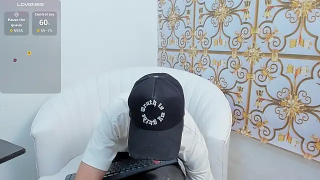 LittleDanny  online show from November 15, 2025, 6:59 pm