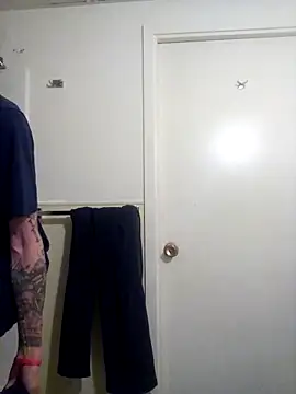 jizzyglizzy92 online show from February 22, 2026, 2:34 am