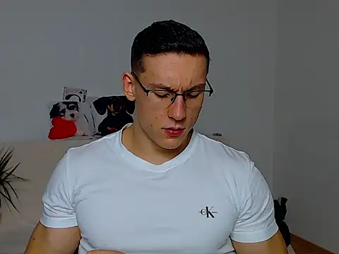 ZeinMiracles online show from October 19, 2025, 5:57 pm