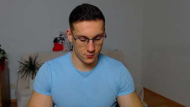 ZeinMiracles online show from November 15, 2025, 8:16 pm