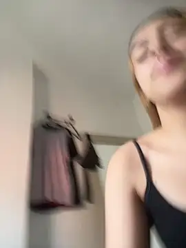 Natasha-Adams online show from April 20, 2026, 10:00 pm