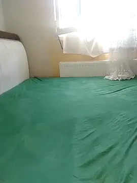 gamzeyak online show from October 10, 2025, 1:32 pm