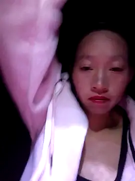 tcm-cute online show from November 3, 2025, 8:43 pm