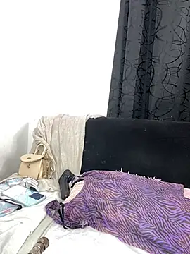 Gabrielle Sexy94 online show from April 8, 2026, 11:37 pm