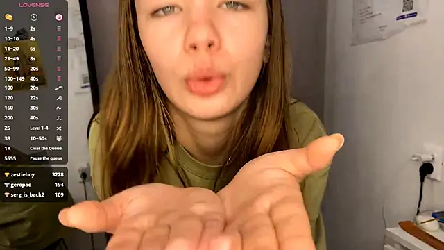 VelvetKate online show from November 6, 2025, 7:04 pm