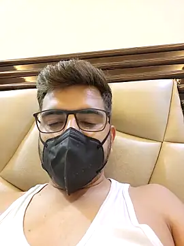 LoveGuruRA online show from September 13, 2025, 7:02 pm