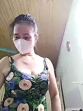 HELEN686 online show from September 9, 2025, 1:32 pm