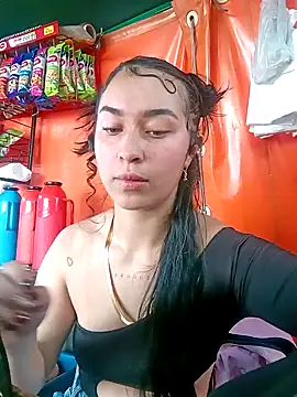 Sol Sunny online show from April 18, 2026, 9:15 pm