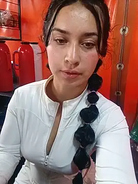 Sol Sunny online show from June 7, 2026, 10:13 pm