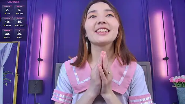 Sara  lu online show from September 28, 2025, 2:00 pm