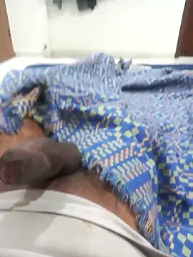 Snapshot of Hyd-bad-boy-25 chatting on January 9, 2026, 7:04 pm Hyd-bad-boy-25 online show from January 9, 2026, 7:04 pm