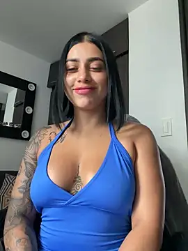 AlannaEvons online show from February 10, 2026, 7:40 pm