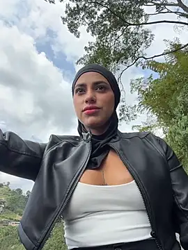 AlannaEvons online show from February 15, 2026, 6:59 pm