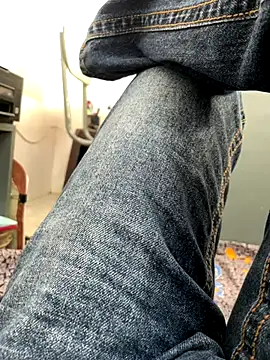 LOVE4GIRL online show from September 12, 2025, 7:41 am